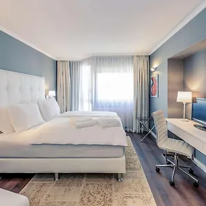 4* Отель Mercure Raphael