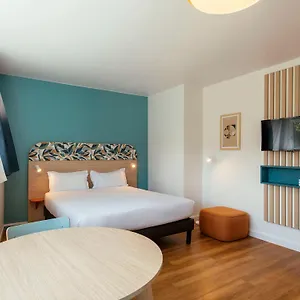 vizitați hotelul